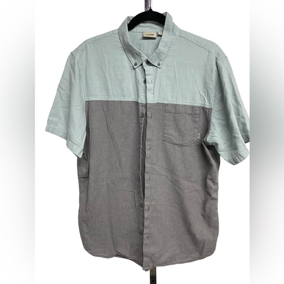 Vans 100% lightweight cotton two toned button down shirt size large - Picture 1 of 2